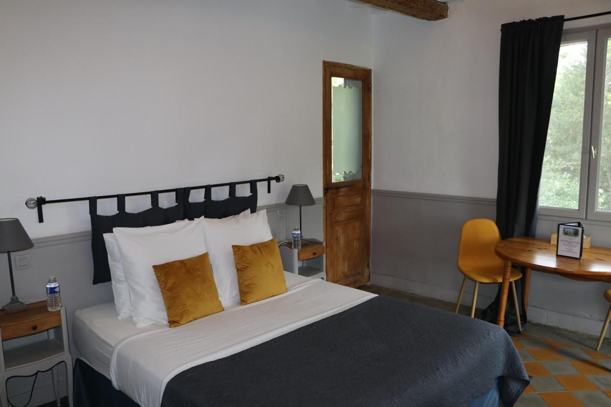 Le Mas Des Cerisiers Jacuzzi Et Sauna Inclus Pour Tous Les Logements Avignon Exteriér fotografie